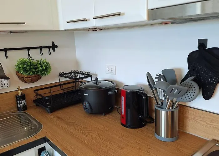 Apartment Luxury Bohemian Venice Canal Mall & Bgc Views *
