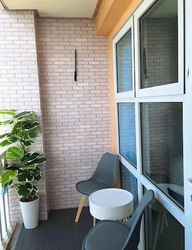 Luxury Bohemian Venice Canal Mall & Bgc Views Apartment *