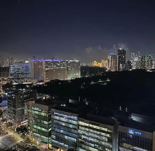 Apartment Luxury Bohemian Venice Canal Mall & Bgc Views Manila