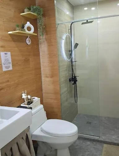 Luxury Bohemian Venice Canal Mall & Bgc Views Apartment *