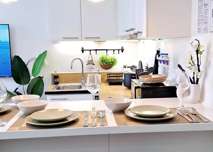 Apartment Luxury Bohemian Venice Canal Mall & Bgc Views *